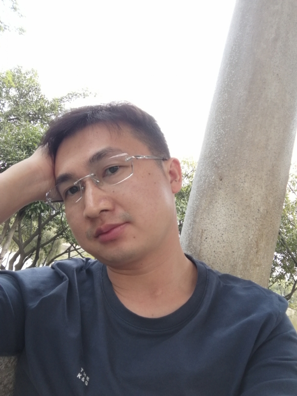 不如随风的第一张照片--邢台相亲服务中心