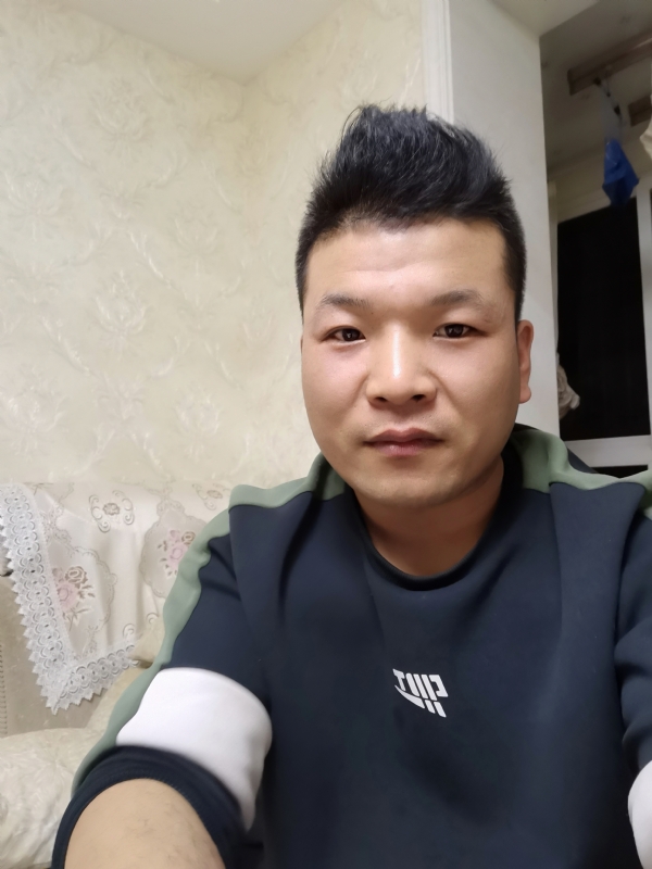 小猪猪的第一张照片--邢台相亲服务中心