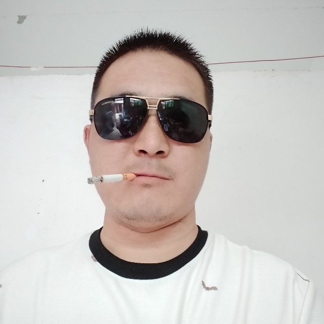 白伟伟的第一张照片--邢台相亲服务中心