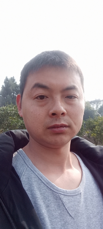 亲亲抱抱我爱你的第一张照片--邢台相亲服务中心