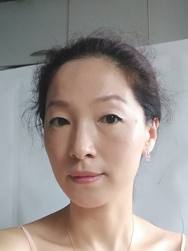 彼岸花的第一张照片--邢台相亲服务中心