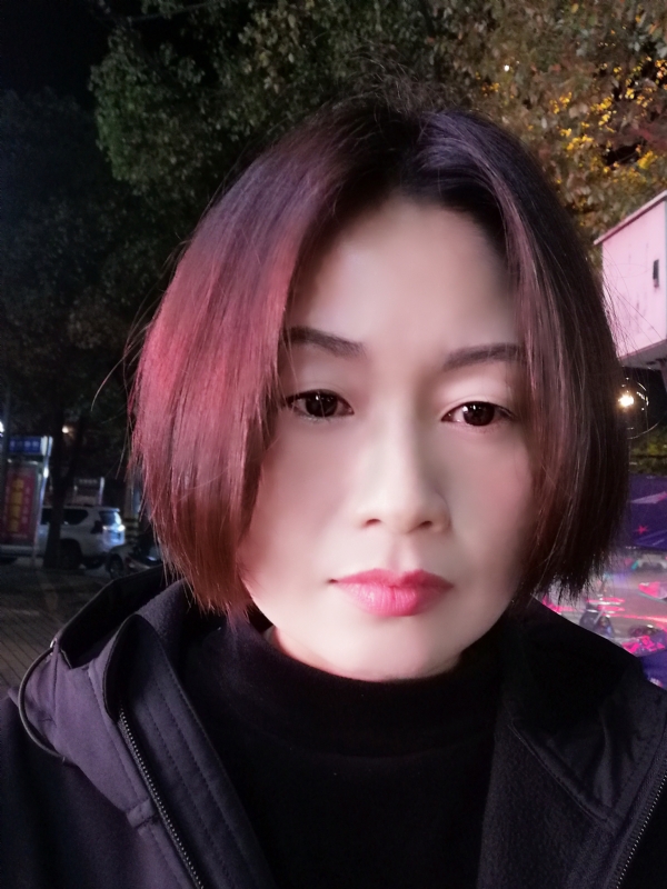 风中百合的第一张照片--邢台相亲服务中心