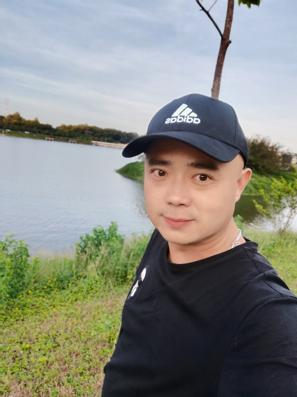 石头哥的第一张照片--邢台相亲服务中心