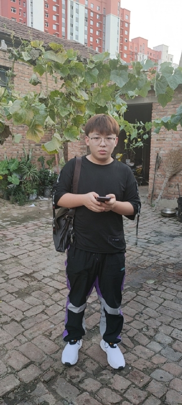 辛禹的第二张照片--邢台相亲服务中心