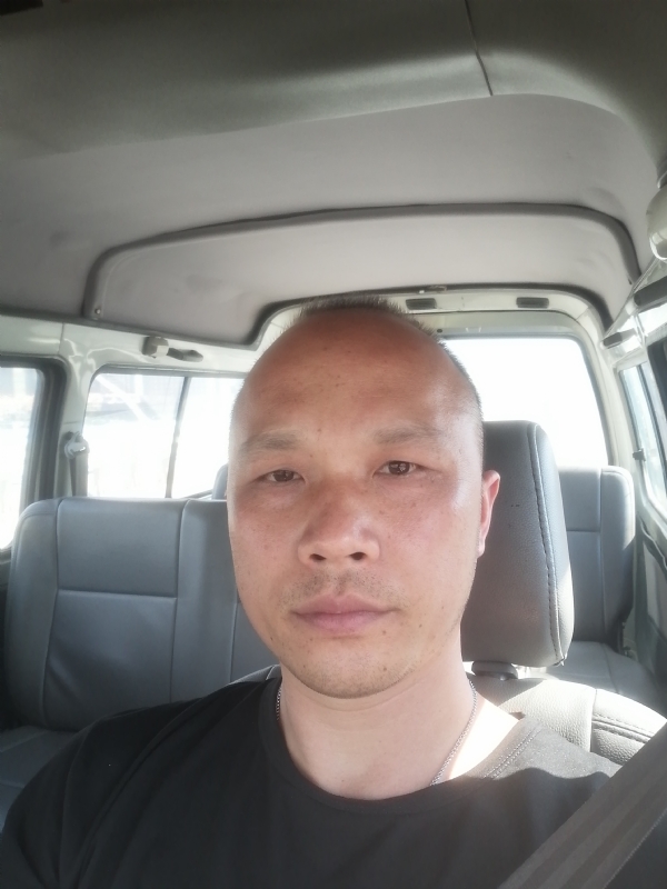 新旺丁的第一张照片--邢台相亲服务中心