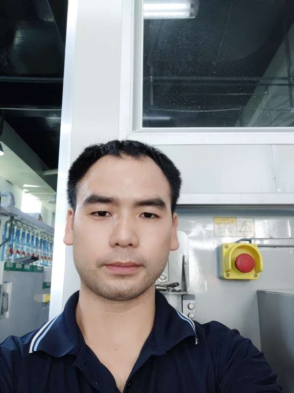 黄伟的第一张照片--邢台相亲服务中心