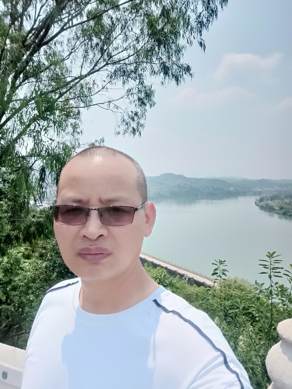 随缘随性的第一张照片--邢台相亲服务中心