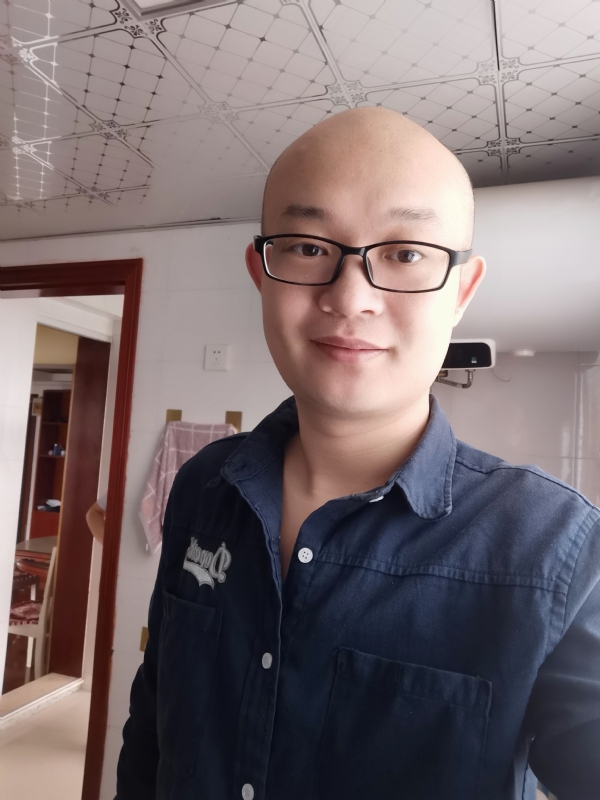 凝望远方的第一张照片--邢台相亲服务中心