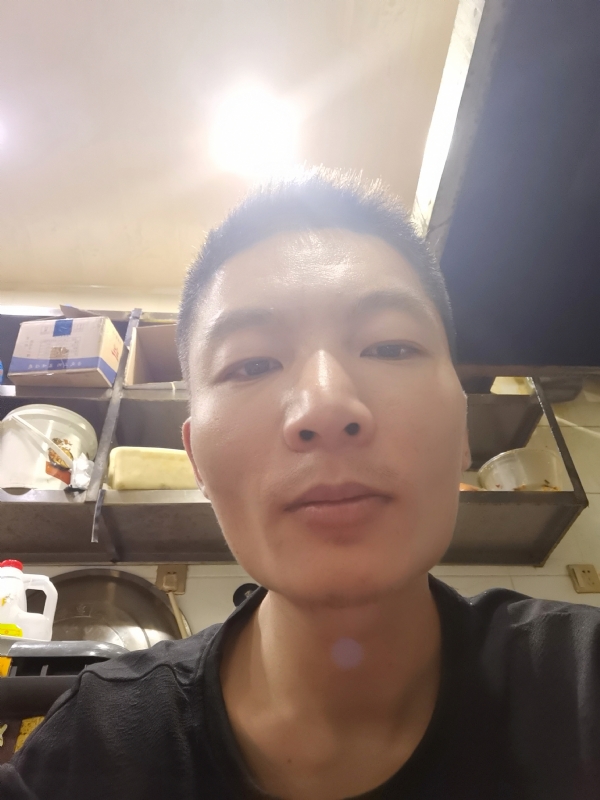 邹先生的第一张照片--邢台相亲服务中心