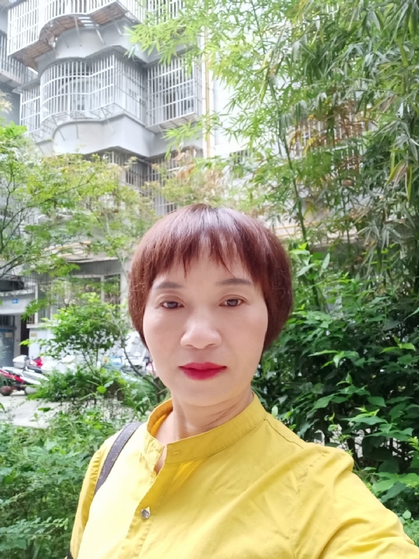 小瓶子的第二张照片--邢台相亲服务中心