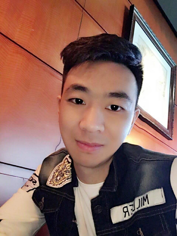 滞后的微笑的第三张照片--邢台相亲服务中心