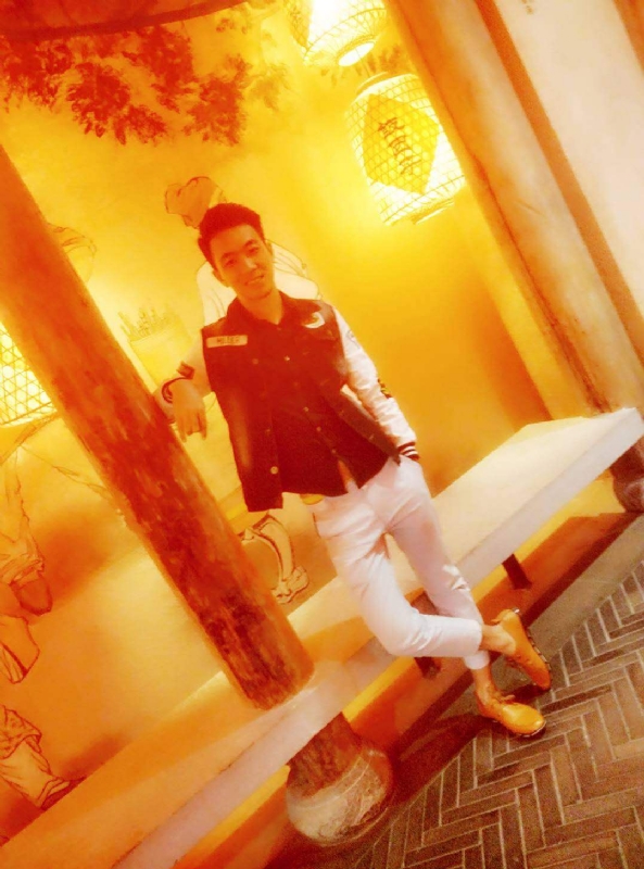 滞后的微笑的第四张照片--邢台相亲服务中心