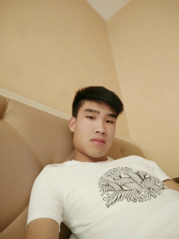 谁不曾孤单上路的第一张照片--邢台相亲服务中心