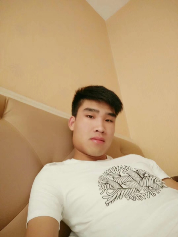 谁不曾孤单上路的第二张照片--邢台相亲服务中心