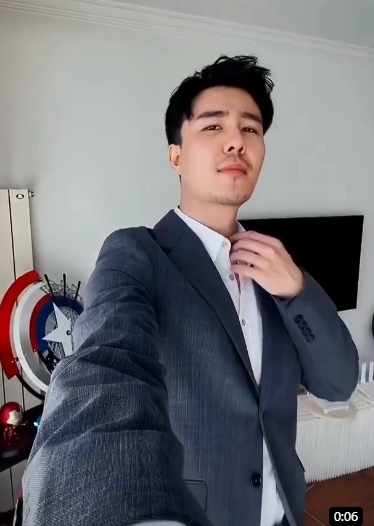 孤獨一郎的第一张照片--邢台相亲服务中心