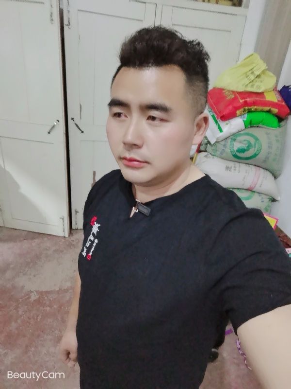 阿杰的第一张照片--邢台相亲服务中心