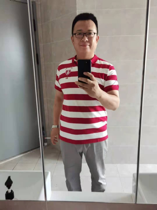 行走的打桩机的第一张照片--邢台相亲服务中心