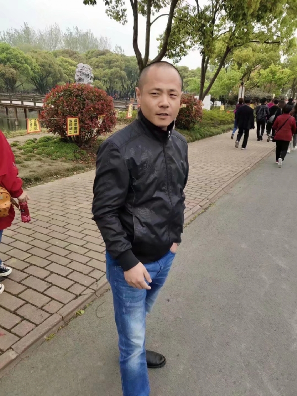 傻子的第一张照片--邢台相亲服务中心