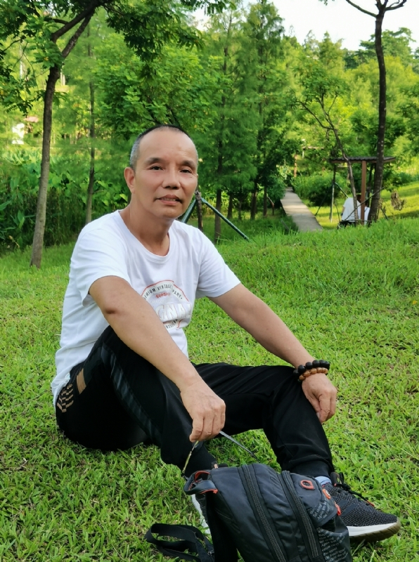 稳重大方的第二张照片--邢台相亲服务中心