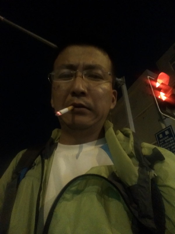 认真的生活的第一张照片--邢台相亲服务中心