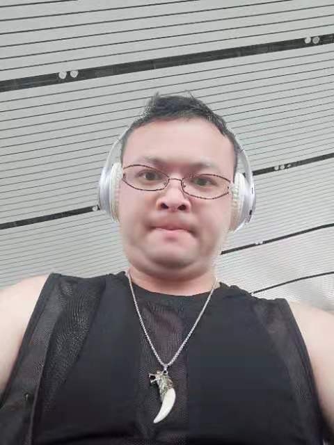 醉叶孤城的第一张照片--邢台相亲服务中心