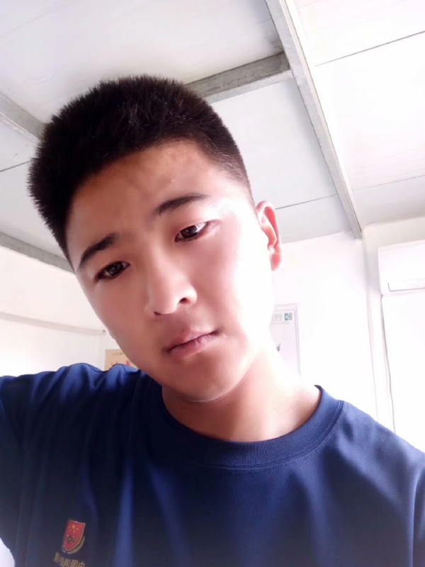 脸红相遇的第一张照片--邢台相亲服务中心