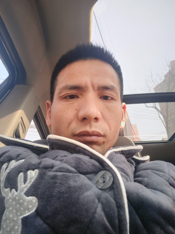 青春不长在的第一张照片--邢台相亲服务中心