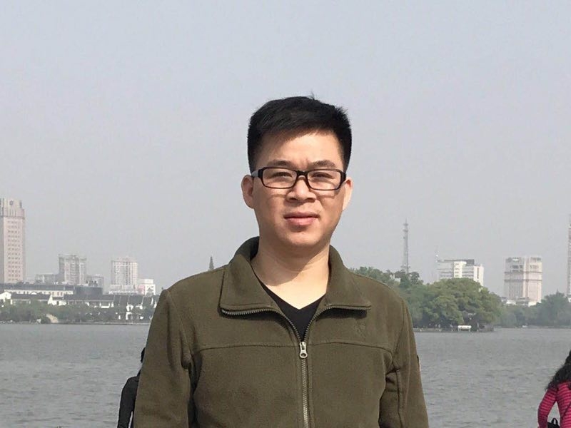 孔雀鱼的第一张照片--邢台相亲服务中心