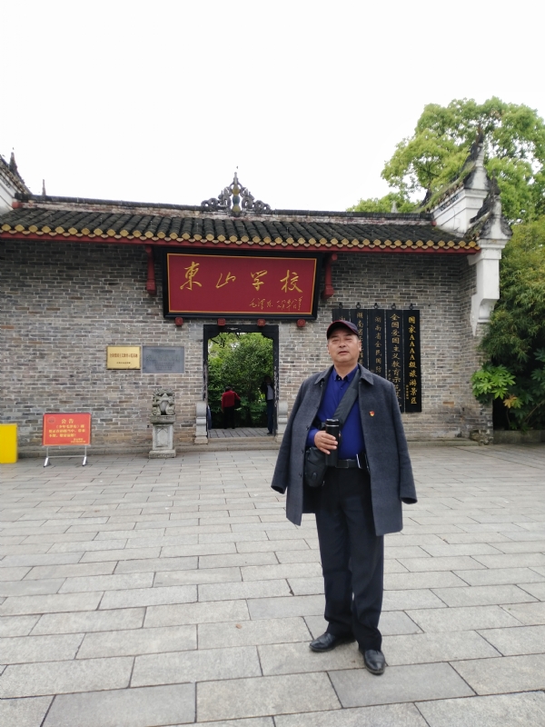 孤独的老帅的第二张照片--邢台相亲服务中心