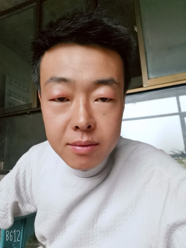 缺爱80后的第一张照片--邢台相亲服务中心