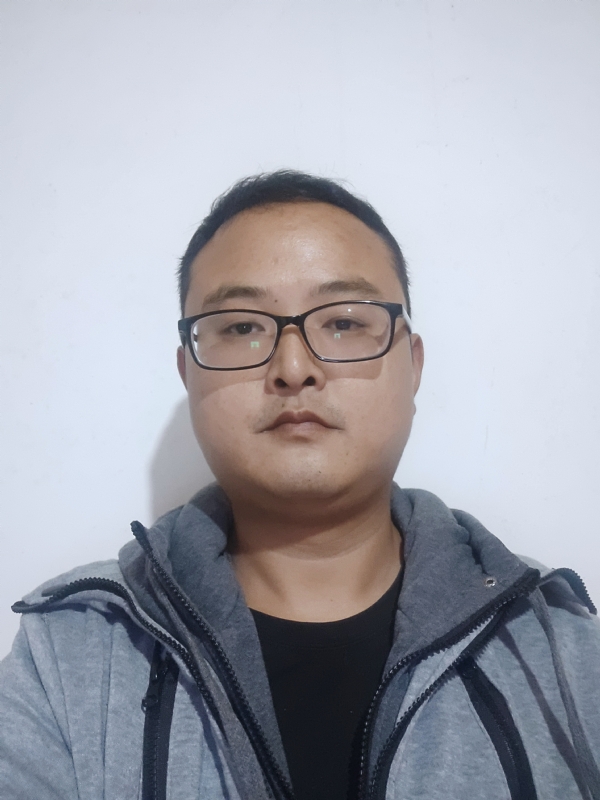 爱在一瞬间的第一张照片--邢台相亲服务中心