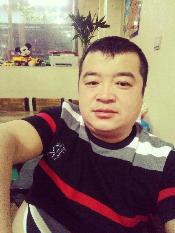 老实人的第一张照片--邢台相亲服务中心