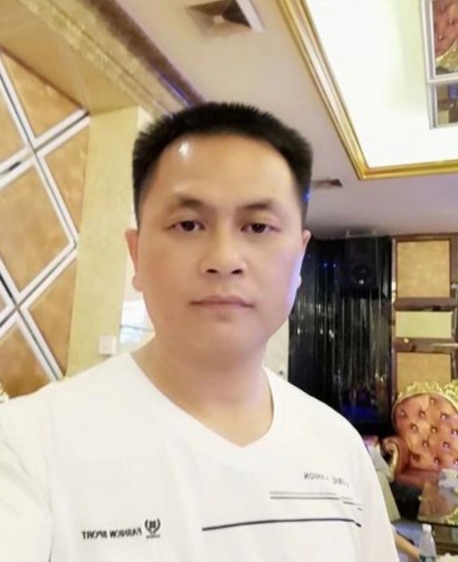 小梁的第一张照片--邢台相亲服务中心