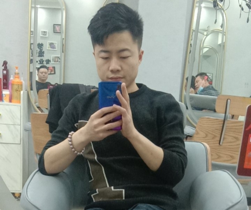 无法自拔的第一张照片--邢台相亲服务中心