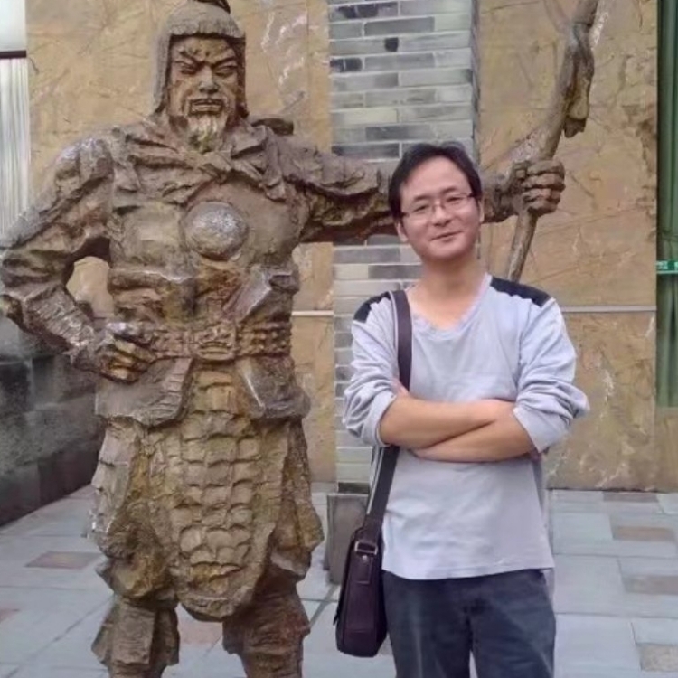 孤狼的第三张照片--邢台相亲服务中心