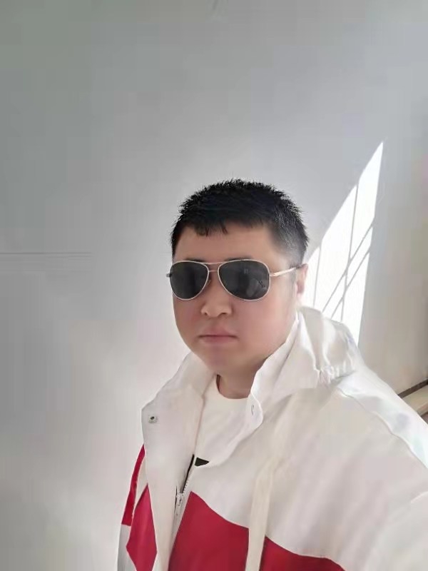 大漠叔叔的第一张照片--邢台相亲服务中心