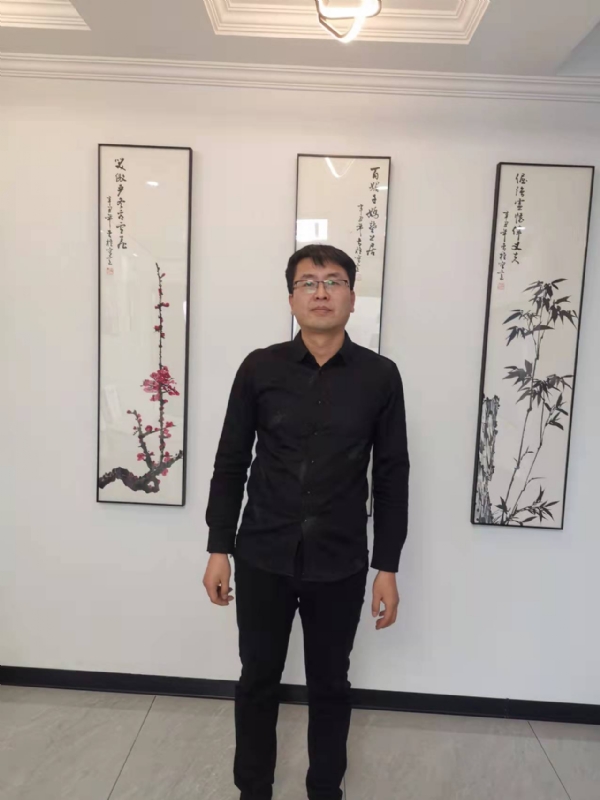 情义比天高的第一张照片--邢台相亲服务中心