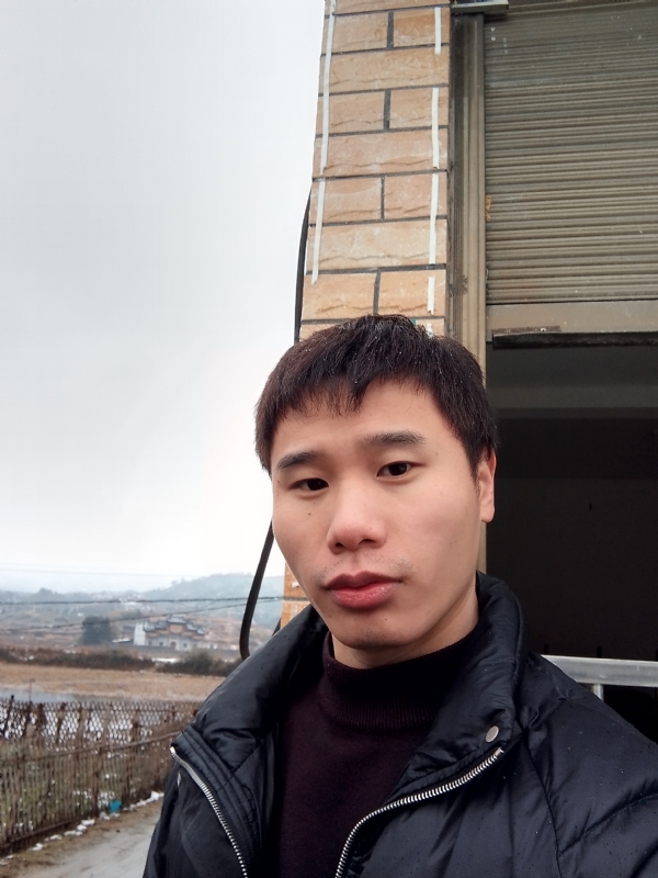 银色的羽翼的第一张照片--邢台相亲服务中心