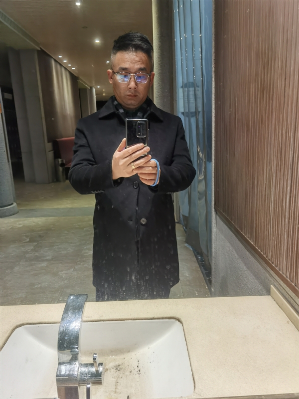 孤独尘埃的第一张照片--邢台相亲服务中心