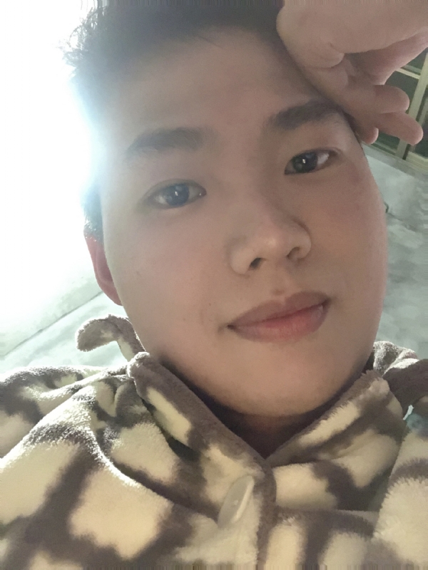 她的第四张照片--邢台相亲服务中心