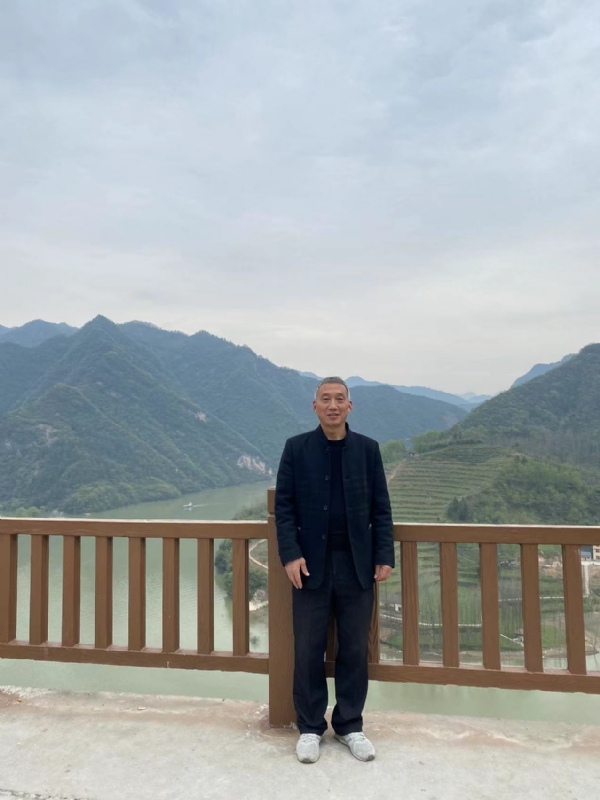 雪芳的第一张照片--邢台相亲服务中心