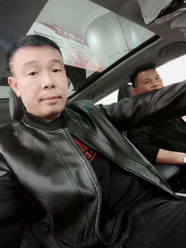 醉红尘的第一张照片--邢台相亲服务中心