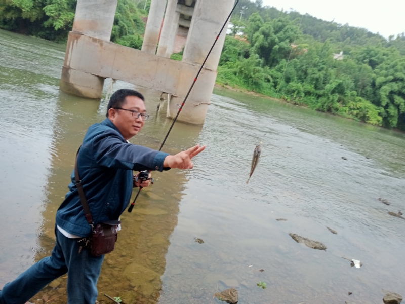 峰的第二张照片--邢台相亲服务中心