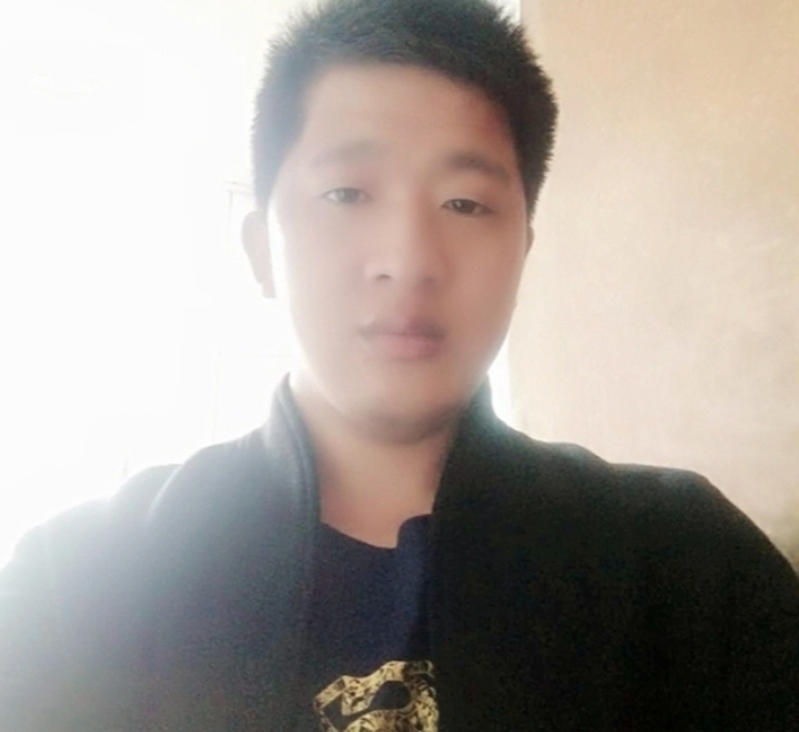 形影不离的第一张照片--邢台相亲服务中心