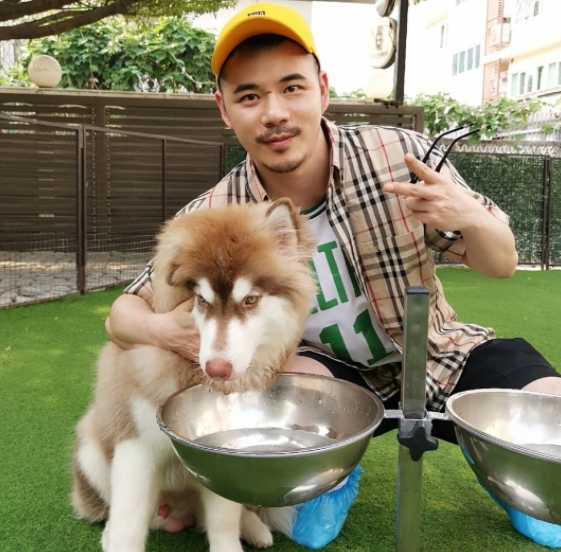 坚持的第一张照片--邢台相亲服务中心