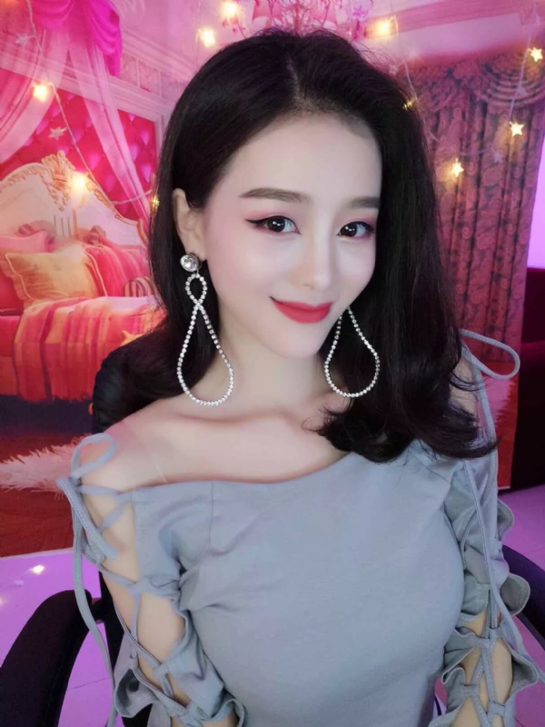 Cici的第三张照片--邢台相亲服务中心