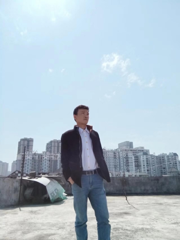 蓝色心情的第一张照片--邢台相亲服务中心