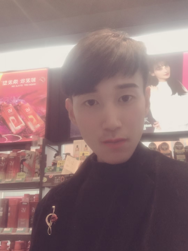 唯美的爱情故事的第一张照片--邢台相亲服务中心