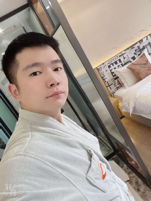 绿帽的第一张照片--邢台相亲服务中心