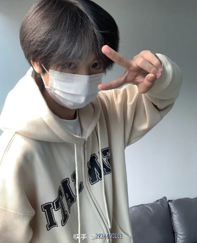 emo的风的第一张照片--邢台相亲服务中心